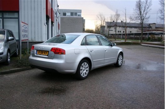 Audi A4 - 2.0 Advance - 1