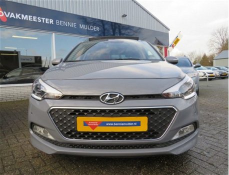 Hyundai i20 - 1.2 HP Premium AIRCO/ECC / SCHUIFDAK / LM VELGEN - 1