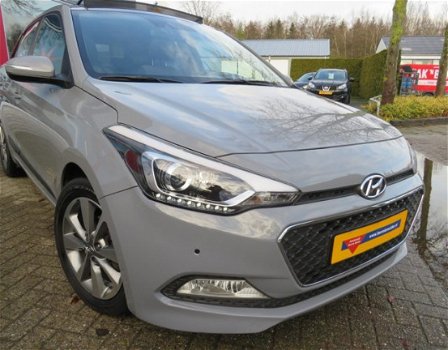 Hyundai i20 - 1.2 HP Premium AIRCO/ECC / SCHUIFDAK / LM VELGEN - 1