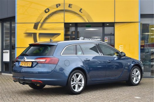 Opel Insignia Sports Tourer - 2.0 CDTI | Business Executive+ | Automaat | Navigatie | Adaptieve Crui - 1