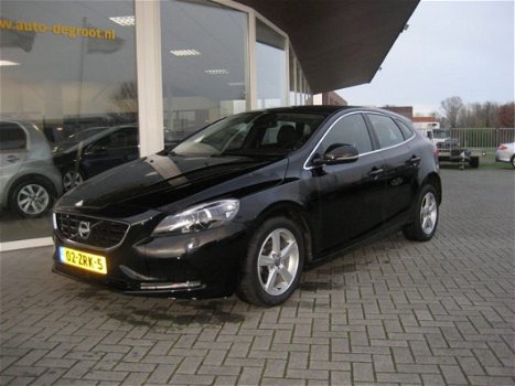 Volvo V40 - 1.6 D2 Summum - 1