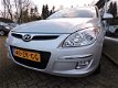 Hyundai i30 CW - 1.6i Dynamic - 1 - Thumbnail