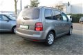 Volkswagen Touran - 1.9 TDI Comfortline Business 89000 kms 7 persoons Automaat - 1 - Thumbnail