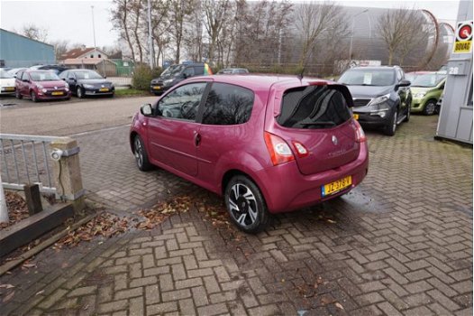 Renault Twingo - 1.2 16V Dynamique airco, cruise Rijklaarprijs incl. nw apk / beurt / 6 mnd bovag ga - 1