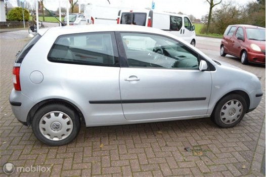 Volkswagen Polo - 1.4-16V Sportline Meeneemprijs - 1