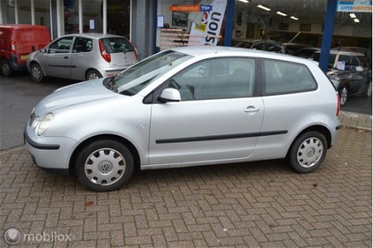 Volkswagen Polo - 1.4-16V Sportline Meeneemprijs - 1