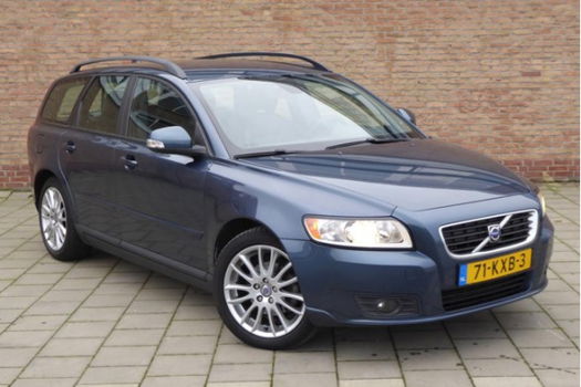 Volvo V50 - 1.6D Momentum * Distributie nieuw - 1