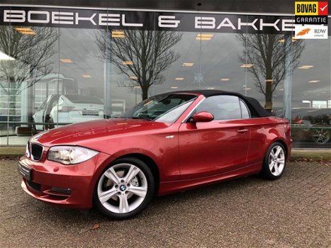 BMW 1-serie Cabrio - 125i Automaat - Navigatie - Sportstoelen - Xenon - 6-cilinder - 1