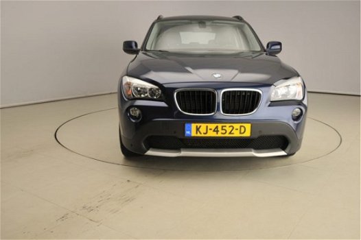 BMW X1 - XDrive 2.0I Navigatie / Clima / GSM / PDC / Spiegelpakket / Alu 17 inch - 1