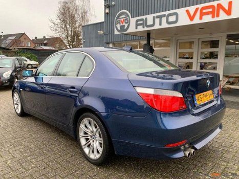 BMW 5-serie - 520I AUT*XENON*LEER*PDC*18M5 LMV*ECC*NAP - 1