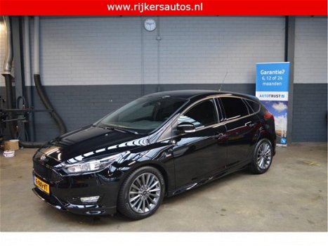 Ford Focus - 1.0 Ecoboost ST line 125pk 1e eigenaar Nieuwstaat Airco, Navi, Pdc, zwarte hemel, Finan - 1