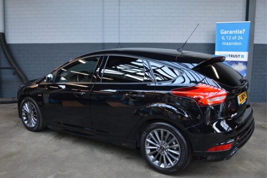 Ford Focus - 1.0 Ecoboost ST line 125pk 1e eigenaar Nieuwstaat Airco, Navi, Pdc, zwarte hemel, Finan - 1