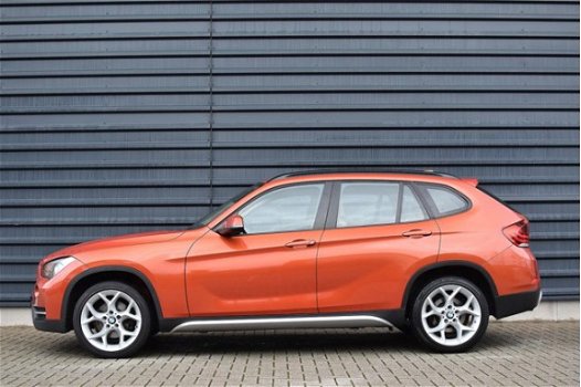 BMW X1 - sDrive18d Business+ | X-Line | Leder | Metallic | Trekhaak | Cruise - 1