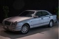 Mercedes-Benz E-klasse - 240 Elegance E240 | AUT | 69k km's | CAR-PASS | Youngtimer | Uniek | Garant - 1 - Thumbnail