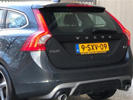 Volvo V60 - 2.0 D4 R-Design 2014 Grijs *AUTOMAAT - 1