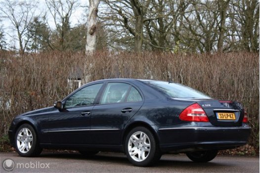 Mercedes-Benz E-klasse - 320 Elegance - 1