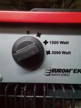 Eurom kachel schakelbaar tussen 1500 watt en 3000 watt - 2