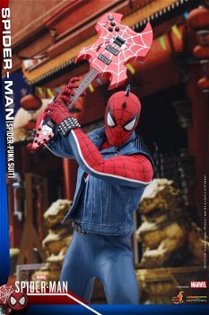 Hot Toys Spider-Man Spider Punk Suit VGM32 - 2