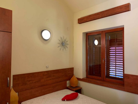 Huis met 3 kleine apartementen aan Adriatische kust in Kroatië - Afbeelding 2
