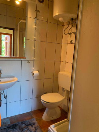 Huis met 3 kleine apartementen aan Adriatische kust in Kroatië - Afbeelding 5