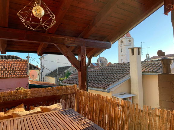 Huis met 3 kleine apartementen aan Adriatische kust in Kroatië - Afbeelding 6