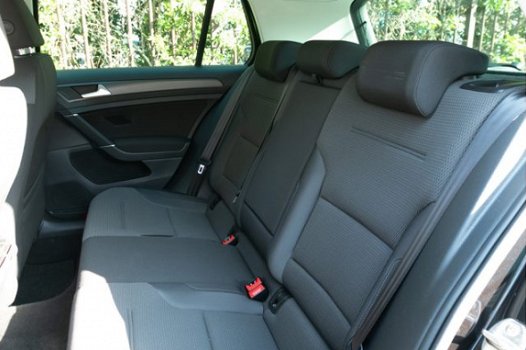 Volkswagen Golf - Vii 1.0 TSI 110pk Comfortline | 5drs. | navi | clima | cruise | - 1