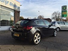 Opel Astra - 1.6 Turbo 132 KW 5 Deurs 19” Trekhaak Navi