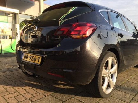 Opel Astra - 1.6 Turbo 132 KW 5 Deurs 19” Trekhaak Navi - 1