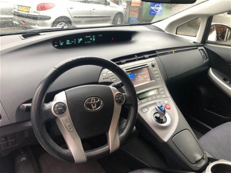 Toyota Prius - 1.8 HYBRID BUSINESS + NAVI - 1