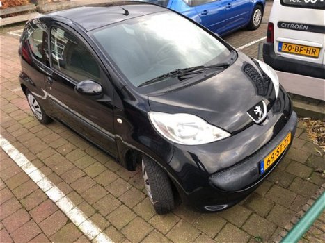 Peugeot 107 - 1.0-12V XS Airco Electrische Ramen en Stuurbekrachtiging - 1