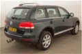 Volkswagen Touareg - 4x4 3.2 V6 Automaat - 1 - Thumbnail