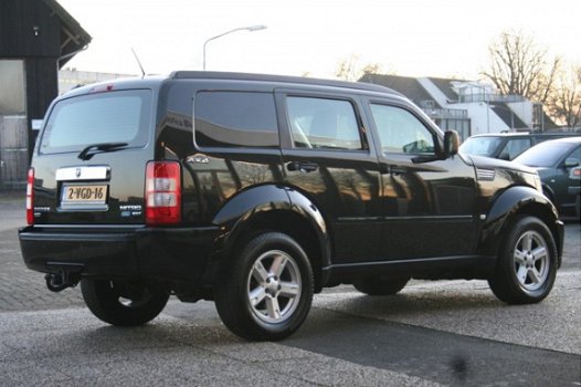 Dodge Nitro - 2.8 CRD 4X4 AUT SXT GRIJS KENTEKEN - 1