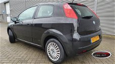 Fiat Punto - 1.4 8v Dynamic