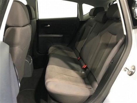 Seat Leon - 1.4 TSI Style *Nieuw mod*6 versnellingen - 1