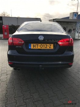 Volkswagen Jetta - 1