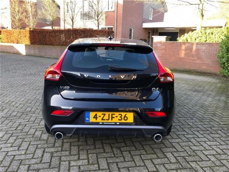 Volvo V40 - 2.0 D4 Summum Business R-design 190PK navigatie - 1