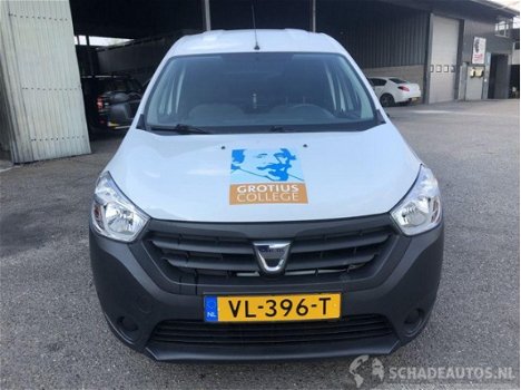 Dacia Dokker - 1.6i 61kw benzine - grijs kenteken - klapdeuren - schuifdeur - pdc - trekhaak - mp3 - - 1