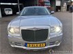 Chrysler 300C - 2.7 v6 24v 130kw/177pk srt sedan executive - leer - navi - dvd - xenon - bentley gri - 1 - Thumbnail