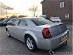 Chrysler 300C - 2.7 v6 24v 130kw/177pk srt sedan executive - leer - navi - dvd - xenon - bentley gri - 1 - Thumbnail