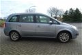 Opel Zafira - 2.2 Temptation navigatie - lm. velgen - lage km stand - trekhaak - parkeersensoren v & - 1 - Thumbnail