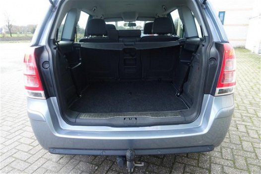 Opel Zafira - 2.2 Temptation navigatie - lm. velgen - lage km stand - trekhaak - parkeersensoren v & - 1