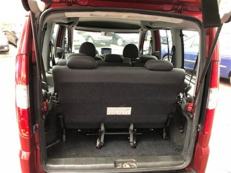 Fiat Doblò - 1.4 Family Plus 7 PERSOONS/AIRCO/NW APK/NAVI/TREKHAAK/PDC/LM VELG/DIS VV - 1