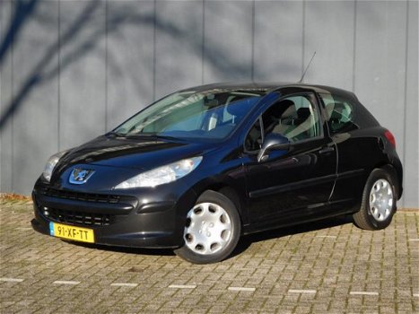 Peugeot 207 - 1.4-16V XR - 1