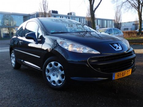 Peugeot 207 - 1.4-16V XR - 1