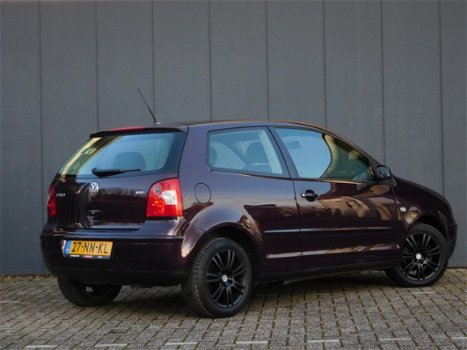 Volkswagen Polo - 1.4-16V FSI Comfortline - 1