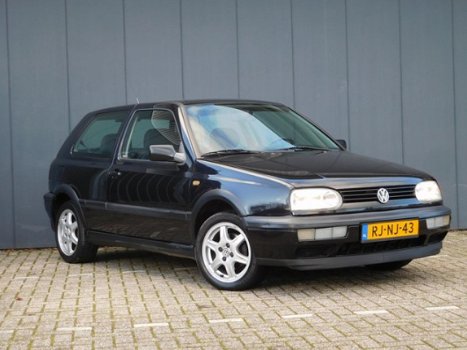 Volkswagen Golf - 1.6 Milestone Sport - 1