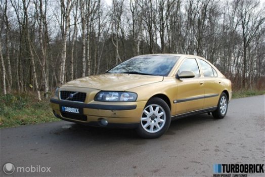 Volvo S60 - D5 | Automaat | ECC | Cruise | Trekhaak | 100% onderhouden - 1