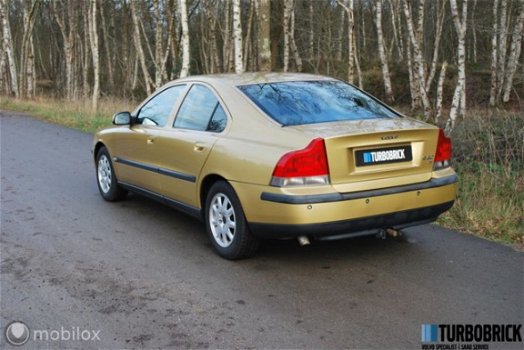 Volvo S60 - D5 | Automaat | ECC | Cruise | Trekhaak | 100% onderhouden - 1