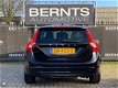 Volvo V60 - 2.0 T3 Kinetic |Navigatie|Schuifdak - 1 - Thumbnail