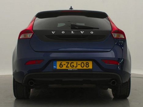 Volvo V40 - 2.0 D4 Ocean Race Business / NAVI / AIRCO-ECC / PANORAMADAK / LEDER / XENON / PDC / LMV - 1